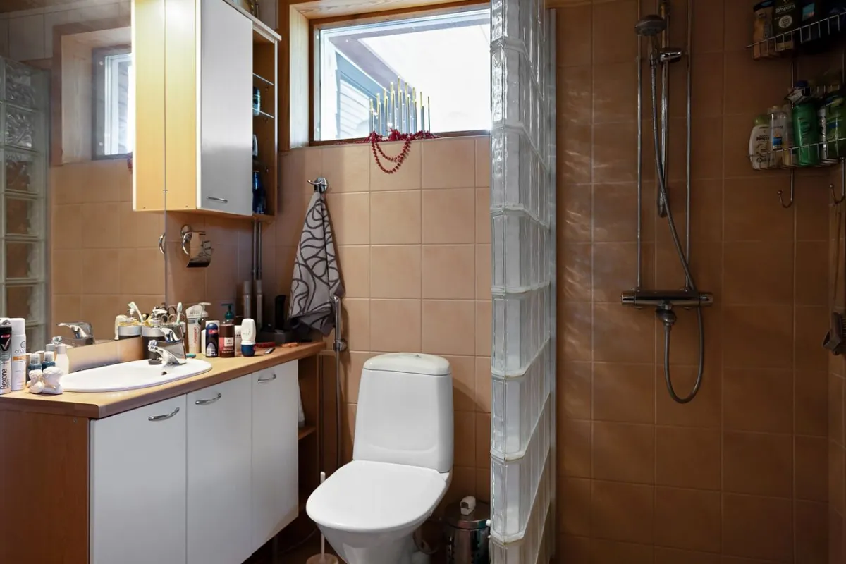Verstopt toilet in een huurwoning: wie betaalt de rekening?